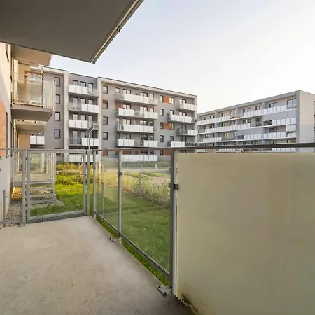 Beige And Two Bedroom In With Parking And Bathtub By Renters * Poznań