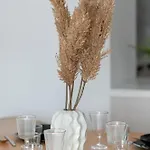 Beige And Two Bedroom In With Parking And Bathtub By Renters شقة *