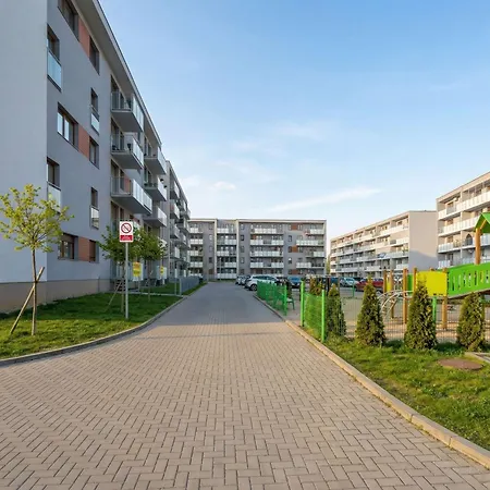 Beige And Two Bedroom In With Parking And Bathtub By Renters Apartment Poznan