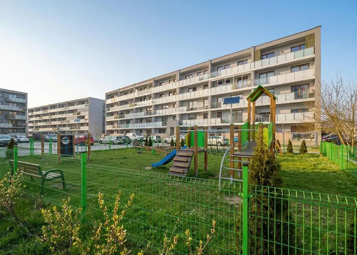 Apartment Beige And Two Bedroom In With Parking And Bathtub By Renters