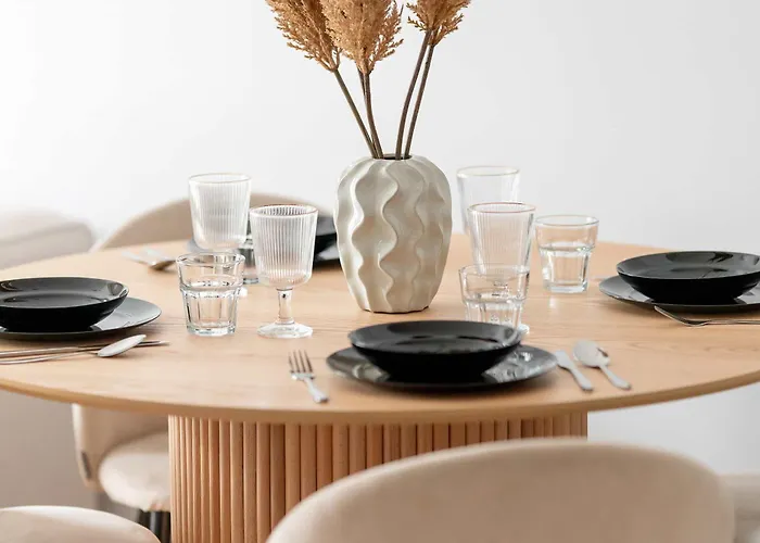 Beige And Two Bedroom In With Parking And Bathtub By Renters Apartment *