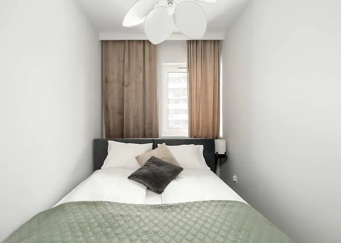 Apartment Beige And Two Bedroom In With Parking And Bathtub By Renters *